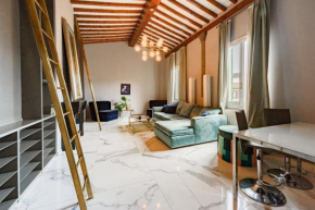 Regina House by MMega